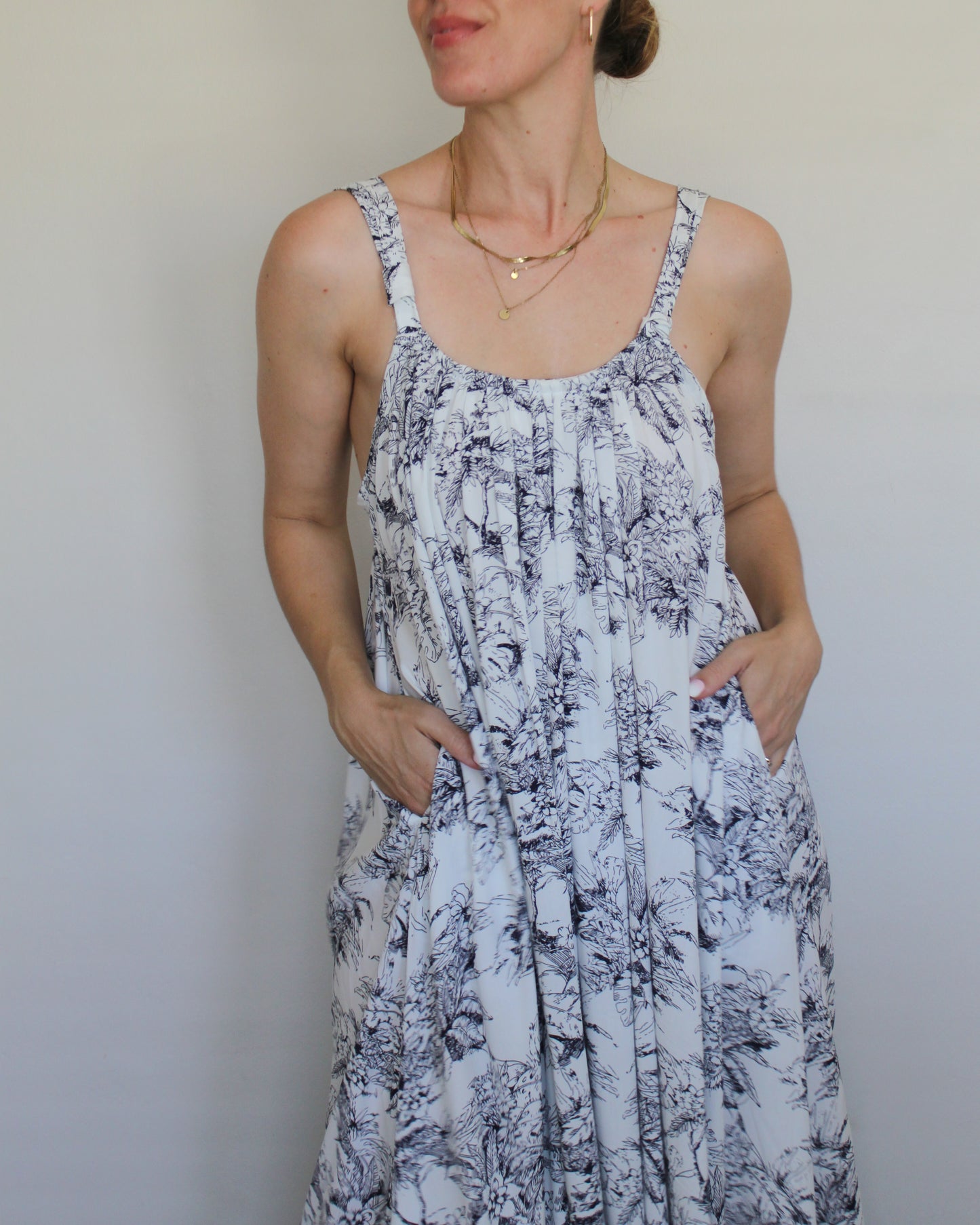 Anashe open-back maxi dress (botanical)