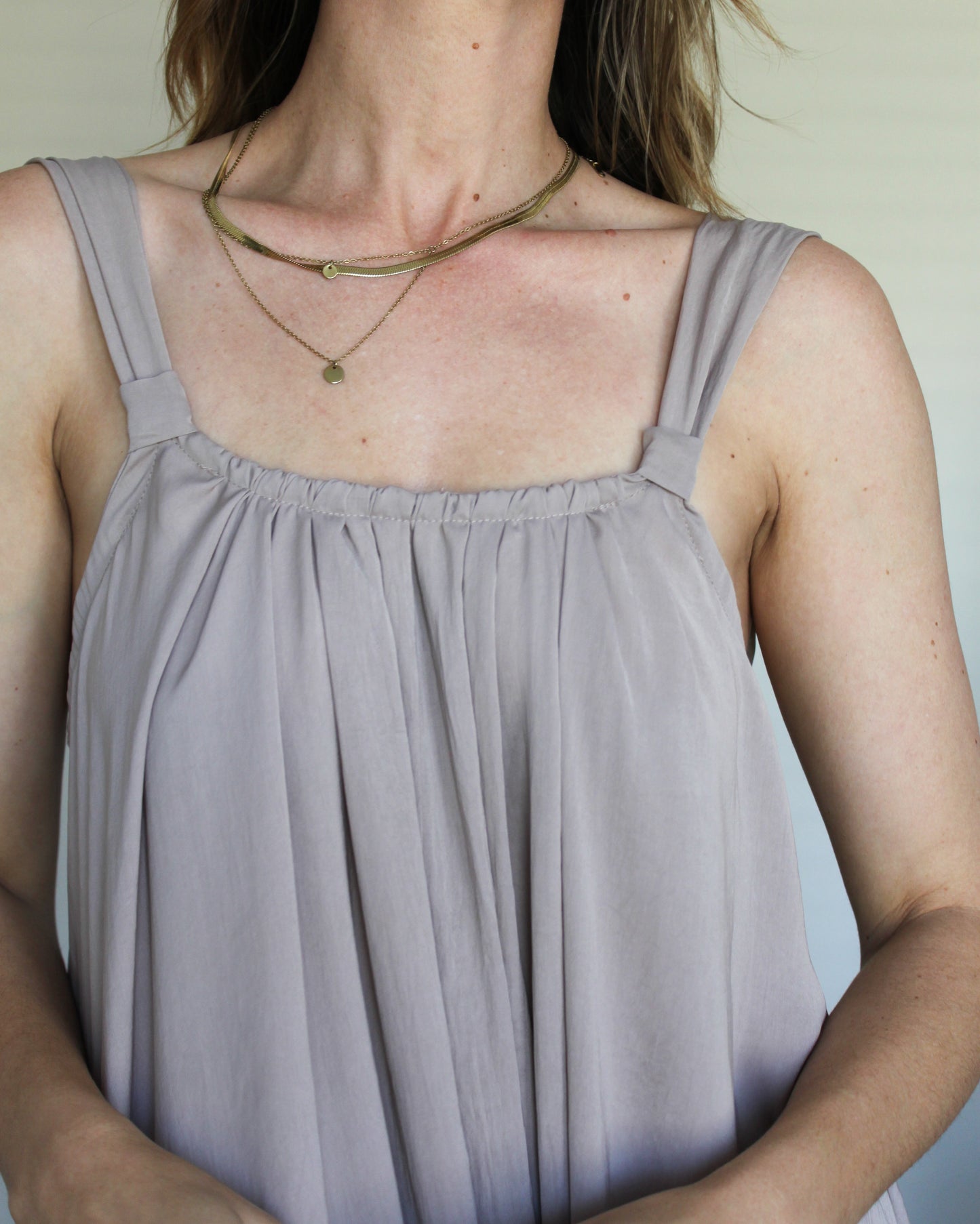 Anashe open-back maxi dress (oyster)