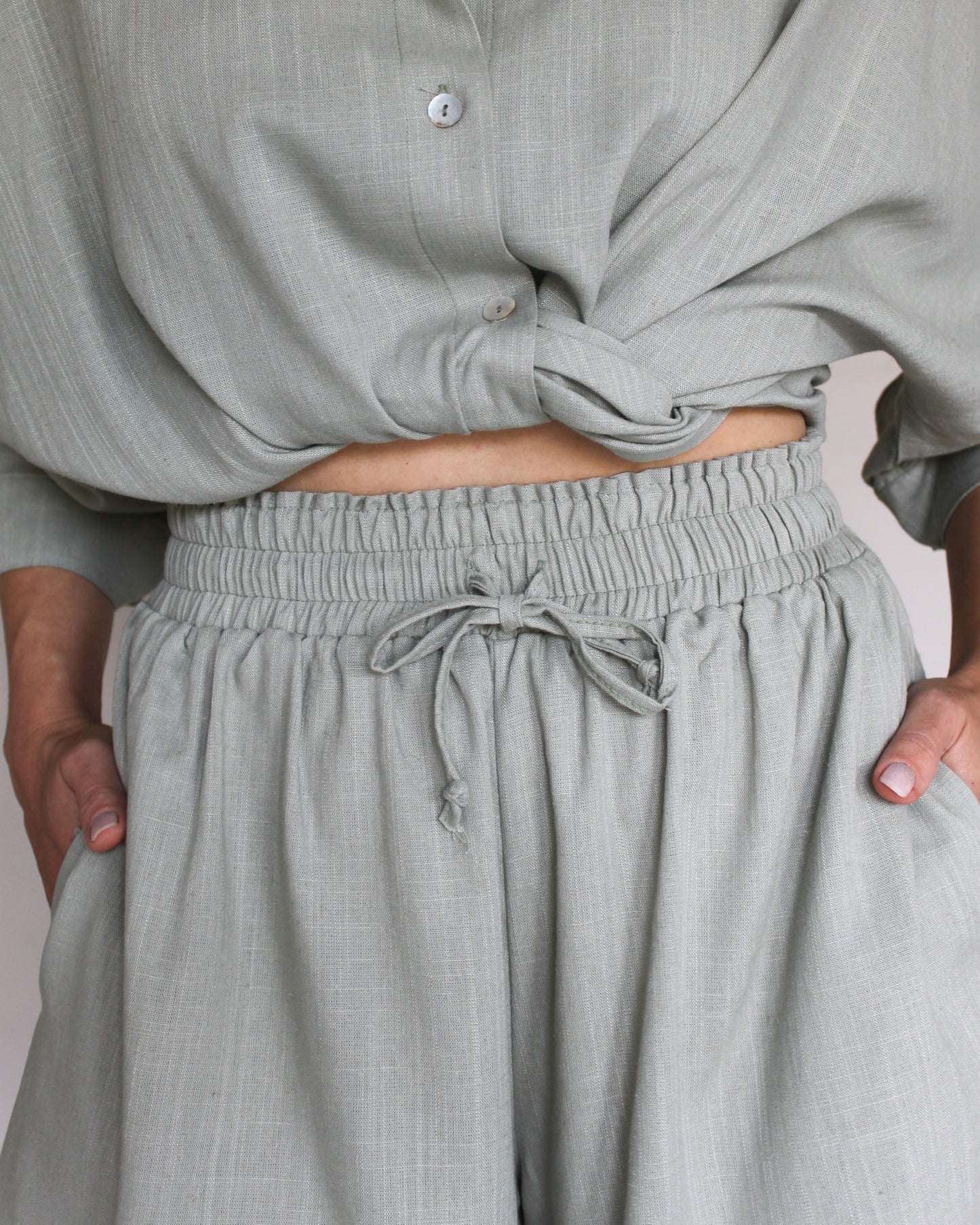 Ropa linen-blend shorts (sage)