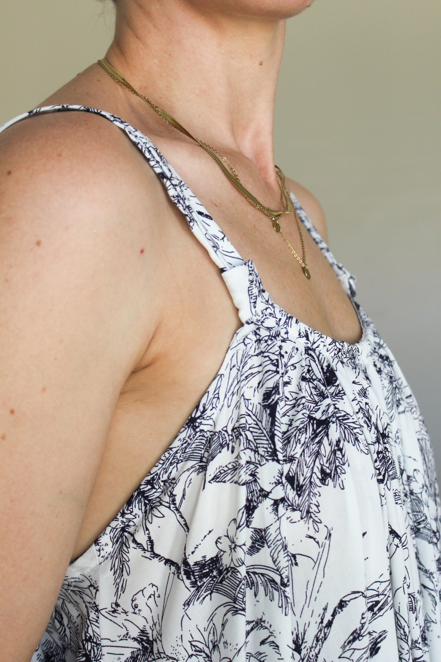 Anashe open-back maxi dress (botanical)