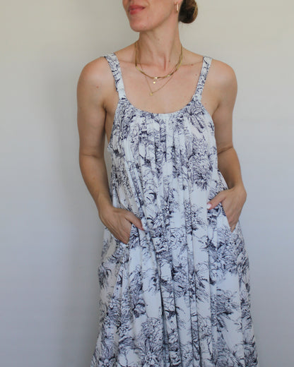 Anashe open-back maxi dress (botanical)