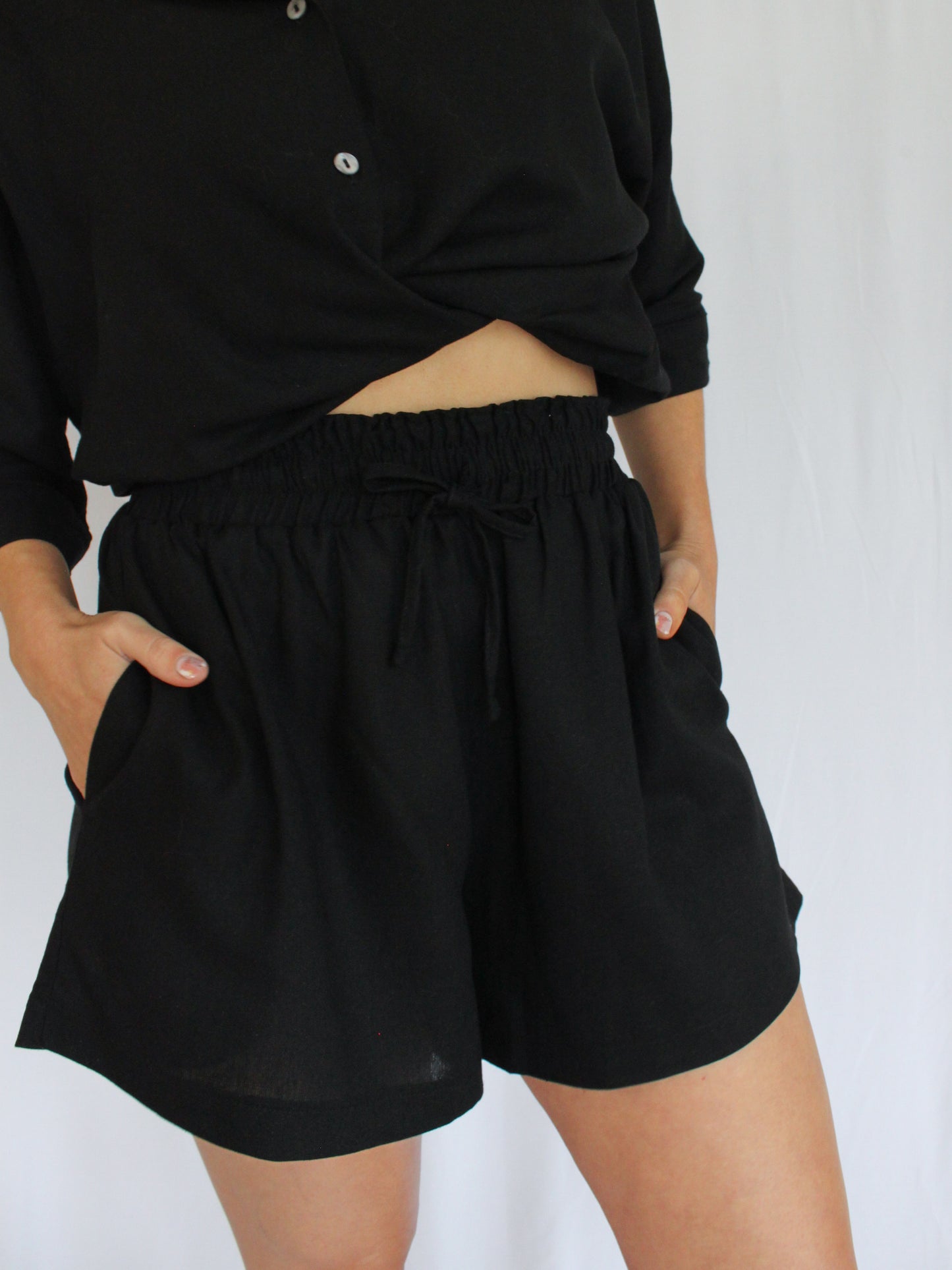Ropa linen-blend shorts (black)