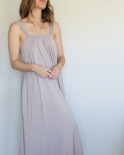 Anashe open-back maxi dress (oyster)