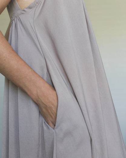 Anashe open-back maxi dress (oyster)