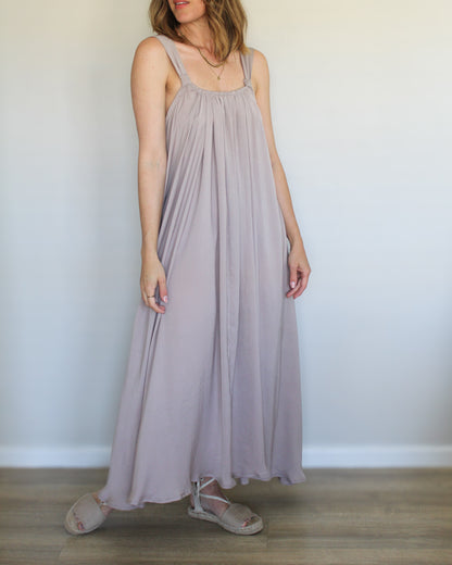 Anashe open-back maxi dress (oyster)